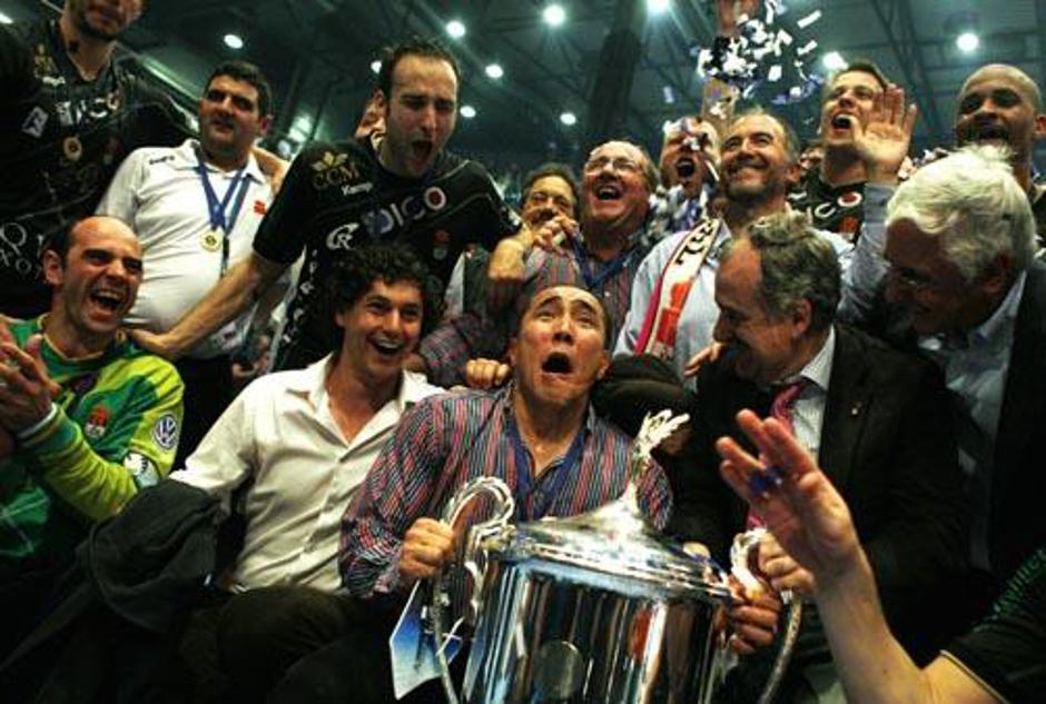 Talant Dušebajev (v sredini) se je lani takole veselil zmage v Ligi prvakov. Ciu | Avtor: Žurnal24 main