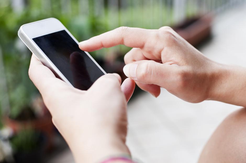mobitel pametni telefon iPhone | Avtor: Shutterstock