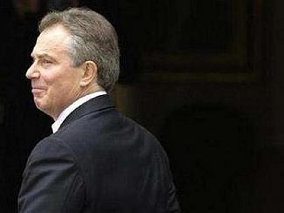 Morda se sliši neverjetno, a Tony Blair ima mobilni telefon šele dobrega pol let | Avtor: Žurnal24 main