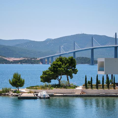 Pelješki most