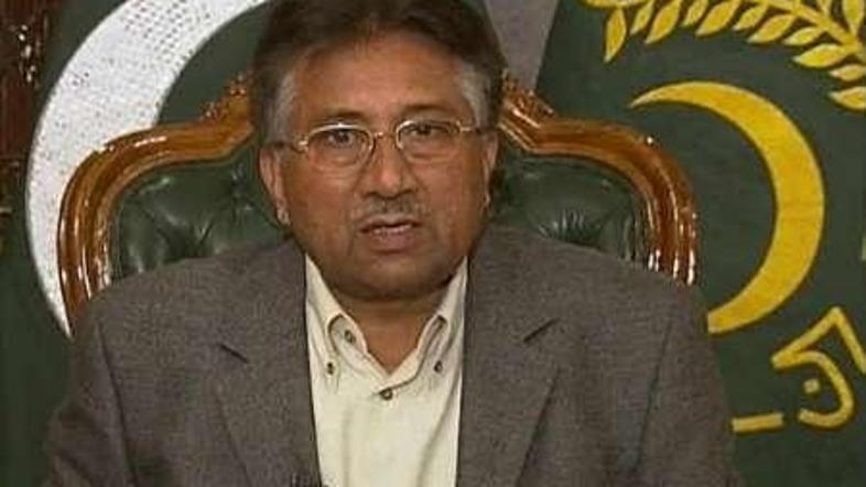Po devetih letih vladavine je Mušaraf Pakistan pripeljal na rob propada. Islamis