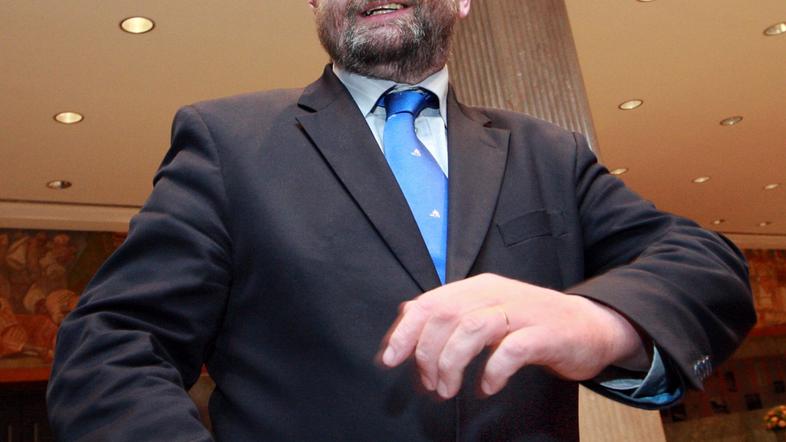 &lt;slovenija&gt; 06.05.2008 Ivan Zagar, izjava za javnost, DZ, Ljubljana, foto: