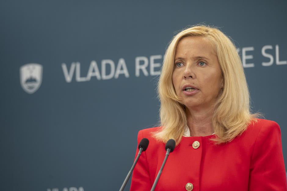 Tatjana Bobnar | Avtor: Bor Slana/STA; Vlada republike Slovenije