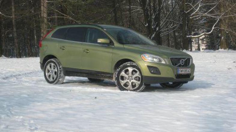 XC60 prepriča z voznim udobjem in varnostno opremo, manj pa z motorno ponudbo, k