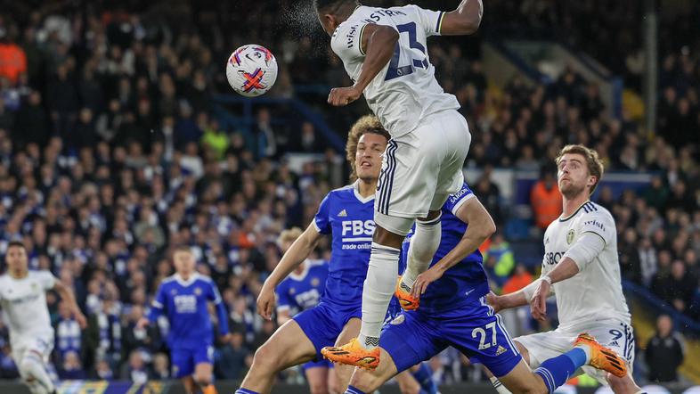 Luis Sinisterra Leeds United Leicester