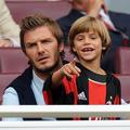 Romeo Beckham, srednji sin slavnega para, je 1. septembra dopolnil 8 let. 