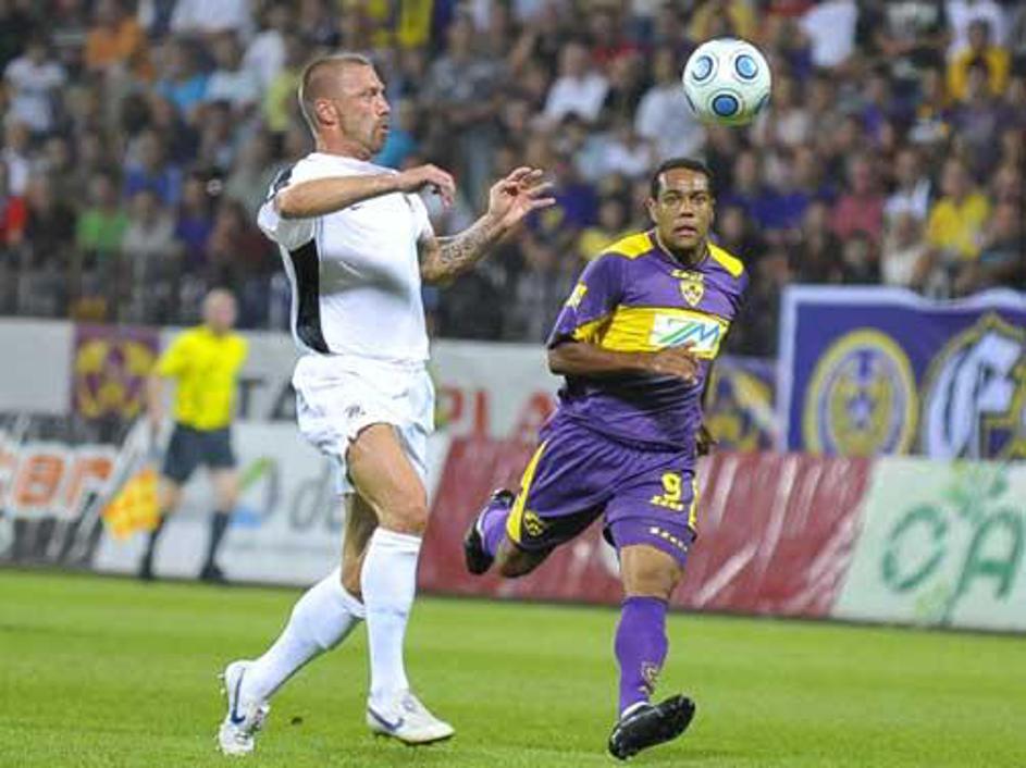 Marcos Tavares (desno) proti Sparti ni bil razpoložen.