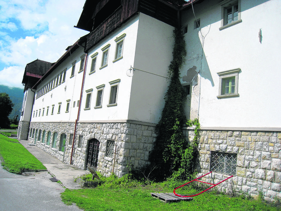 Pristava oziroma Karadjordjevićeva konjušnica je med najbolj zanemarjenimi stavb | Avtor: Žurnal24 main