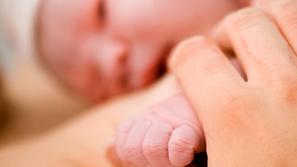 Porod na pručki je lahko manj stresen za mater in otroka. (Foto: Shutterstock)