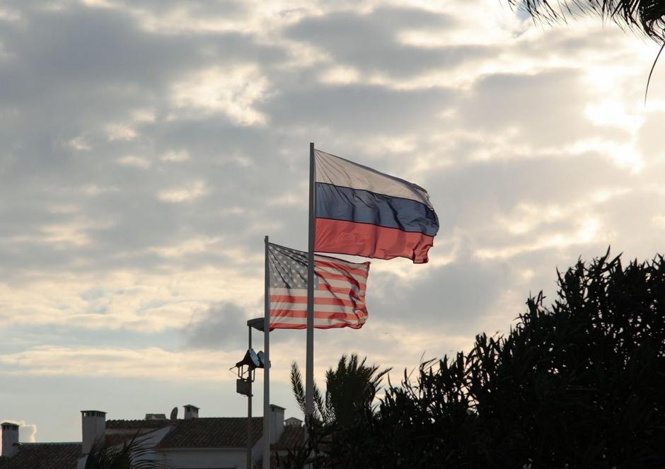 Zastava Rusija ZDA | Avtor: Profimedias