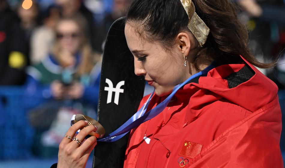 OI: Najprej je prejela zlato medaljo, nato pa še tragično novico ...