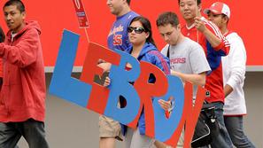 Takole so navijači Clippersov od vodstva kluba zahtevali LeBrona Jamesa. (Foto: 