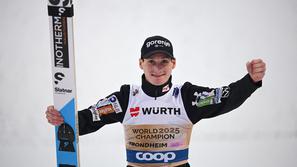 Domen Prevc, svetovni prvak v Trondheimu