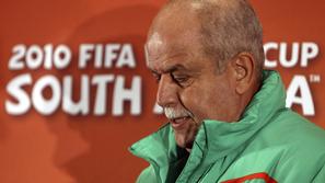 Alžirski selektor Rabah Saadane je tekmeca zasul s komplimenti. (Foto: Reuters)