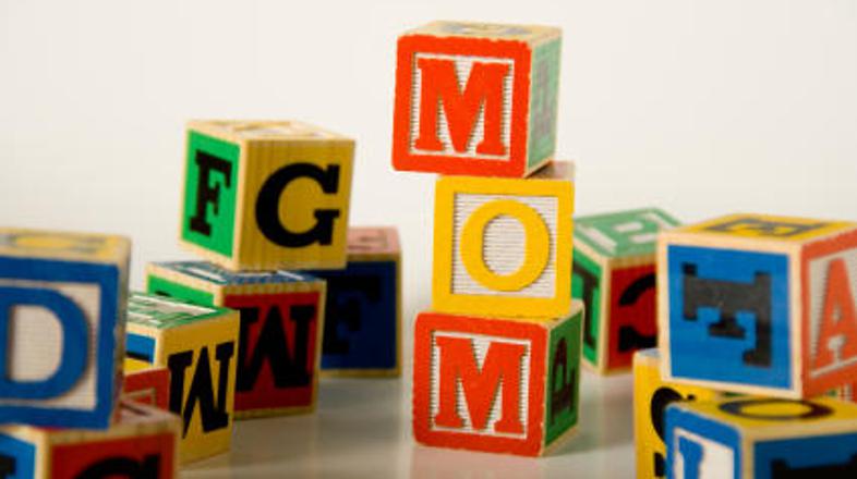 Prek pospravljanja igračk otroka učite delovnih navad.