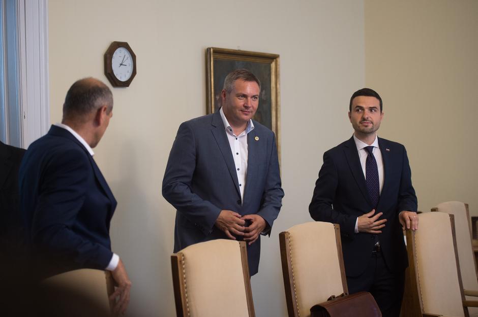 Janez Janša, Dejan Židan in Matej Tonin na sestaneku predsednikov strank | Avtor: Anže Petkovšek