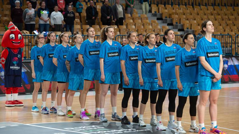 Slovenska ženska košarkarska reprezentanca