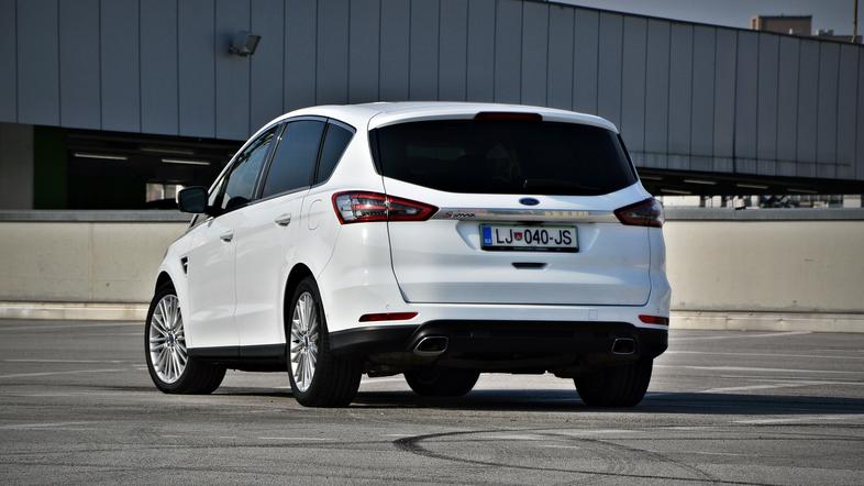 Ford S-max