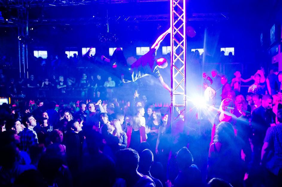 Tim Urbanya razvnel Rush Hour