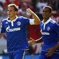 schalke Benedikt Höwedes in Joel Matip