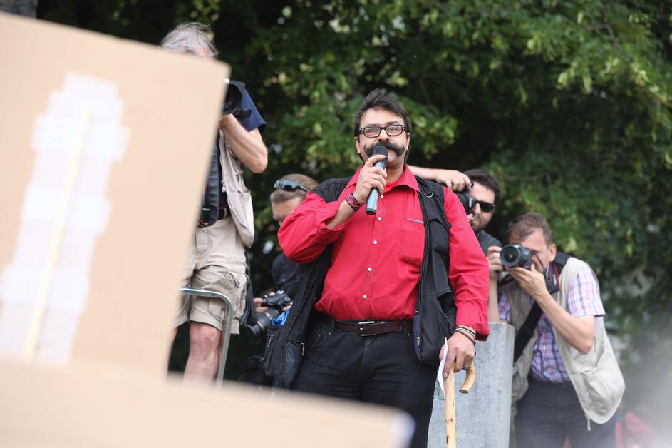 Shod proti politiki sovraštva.