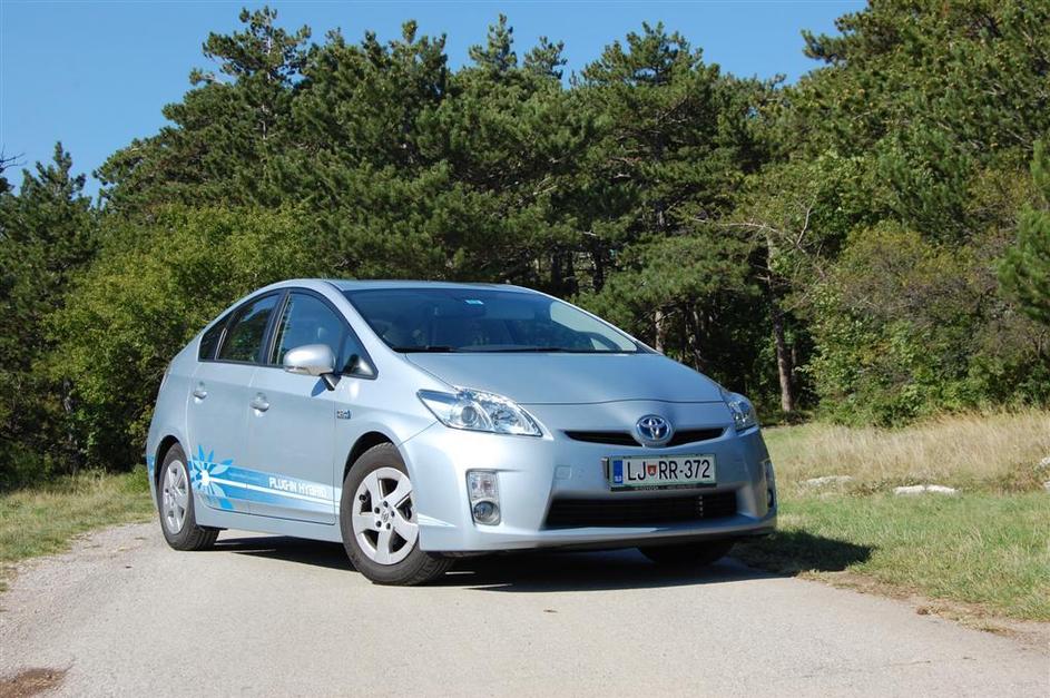Toyota prius plug-in