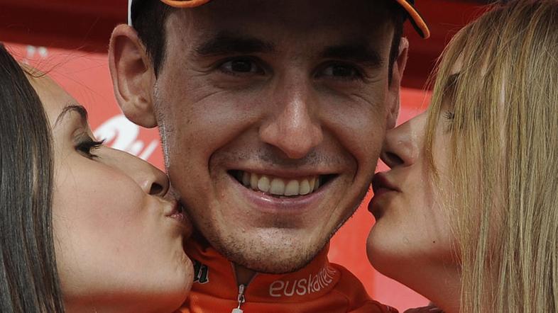 Zmagovalna poljuba za Igorja Antona. (Foto: Reuters)