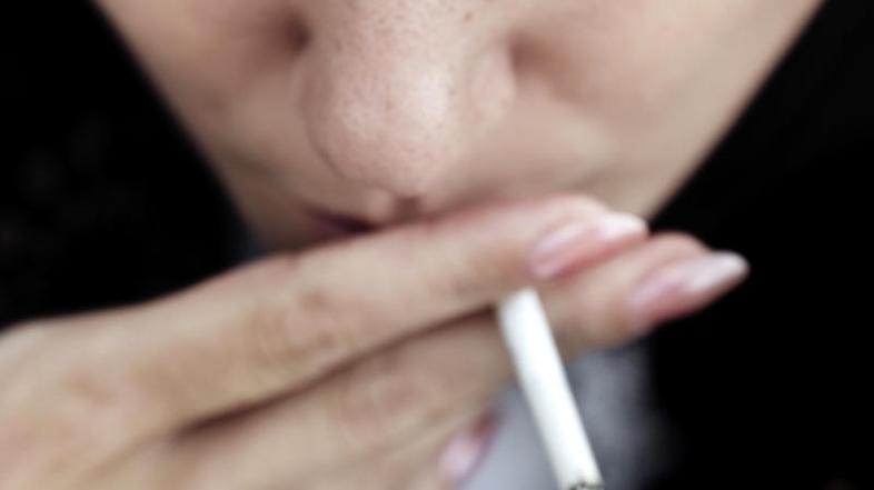 Nikotinski inhalator obljublja preprosto pot opustitve te škodljive navade. (Fot