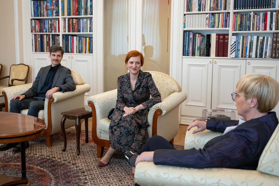 Nataša Pirc Musar Luka Mesec Asta Vrečko