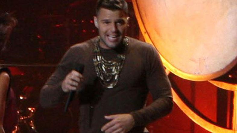 Pevec je postal ponosni očka.