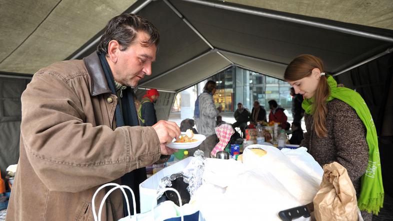 Protest proti finančnemu kapitalizmu pred Ljubljansko borzo.