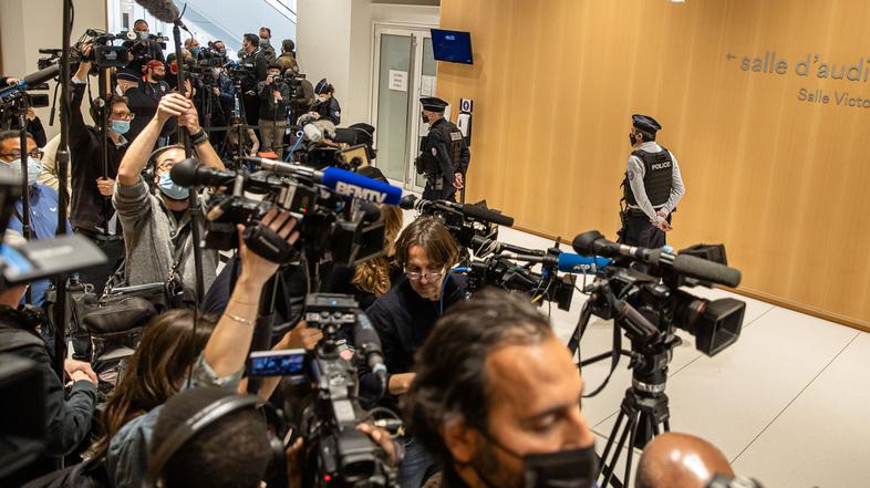 mediji novinarji TV telefon novice