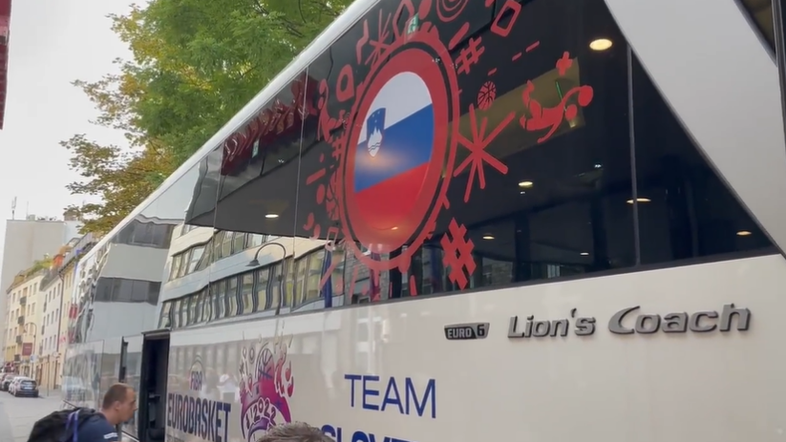 Slovenski avtobus v Kölnu