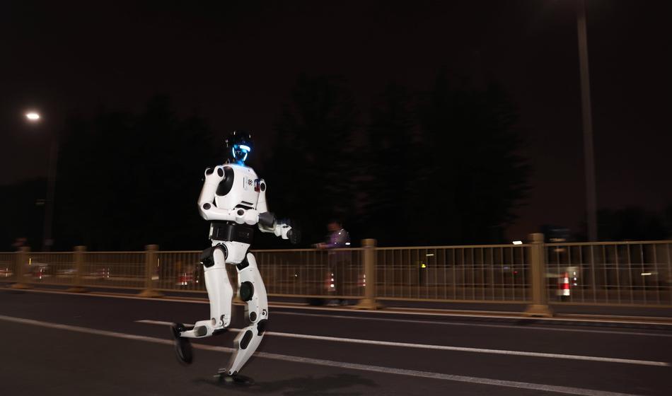Video: Humanoidni robot spolno napadel najstnico v Nemčiji