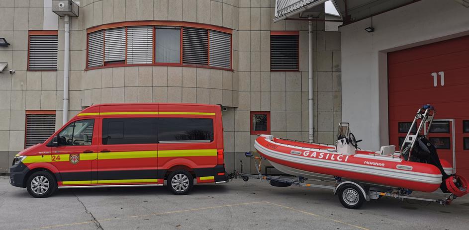 gasilsko vozilo, gasilci, Mestna občina Kranj