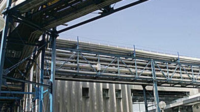 Za dosego visokih ciljev se je uprava odločila, da s 1. januarjem vsem zaposleni