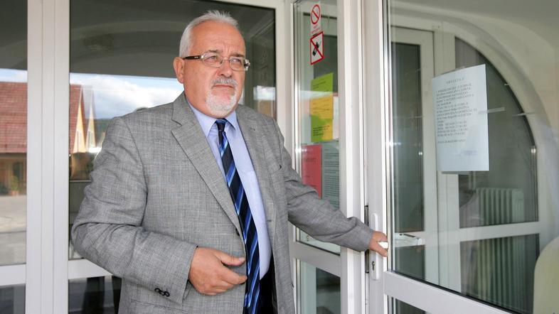 Franc Ladinek bo obratovalne stroške ordinacije za zdravnico koncesionarko pokri