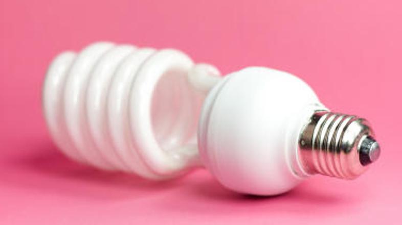 Bele žarnice ustvarjajo občutek togosti.