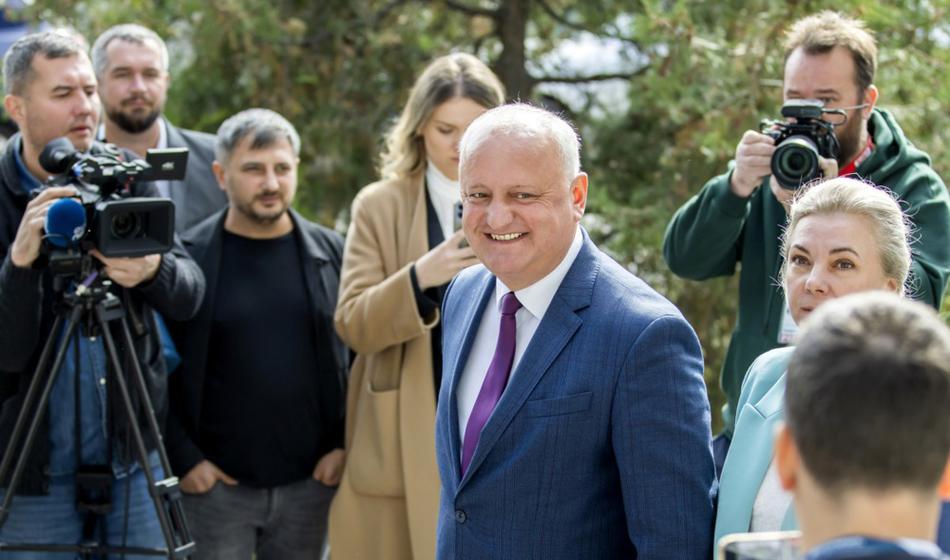 Še pred objavo rezultatov razglasili zmago, potem pa ...