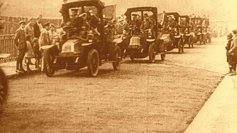 Renaultovi taksiji, ki so rešili Pariz.