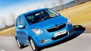 Druga generacija agile prinaša sveže linije, a jo je Opel na tržišče poslal slab