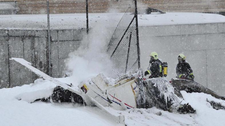 Letalo naj bi po neuradnih podatkih pripadalo nemški letalski družbi Windrose Ai