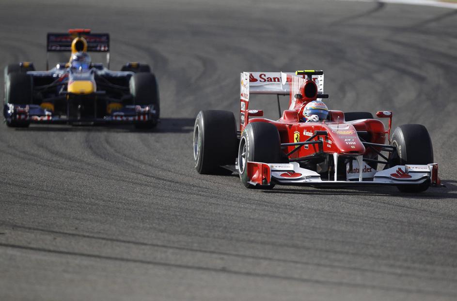 VN bahrajna trening fernando Alonso Vettel Ferrari Red Bull
