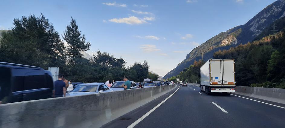 promet kolone gneča