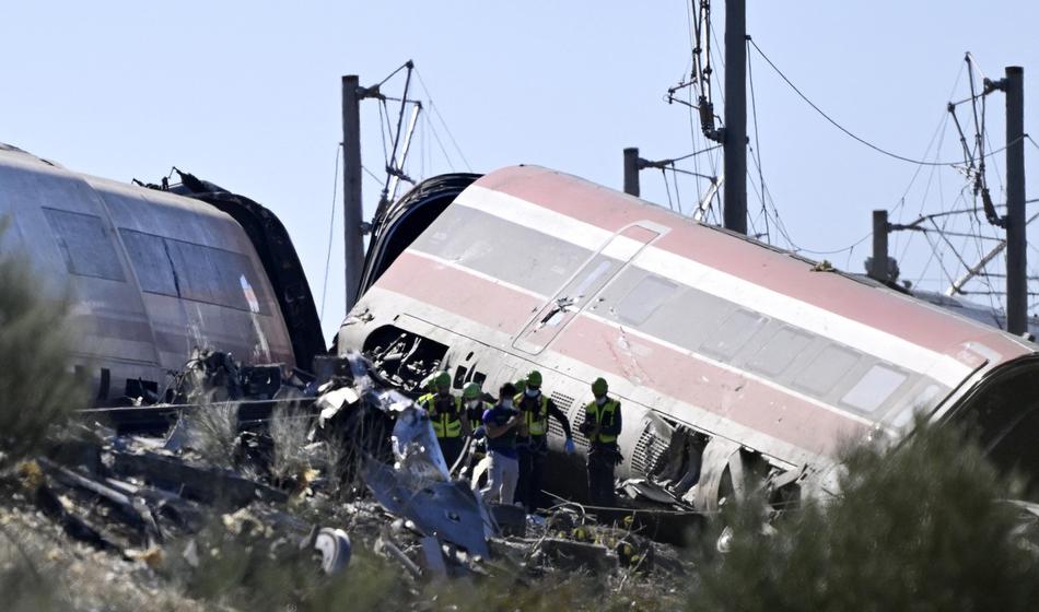 Tragedija, ki bi jo lahko preprečili? Vlak naj bi dobil sporno dovoljenje za vožnjo