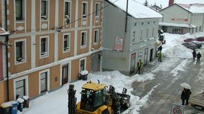 Občinski spori s Komusom so spet privedli do očitkov o domnevno preslabo očiščen