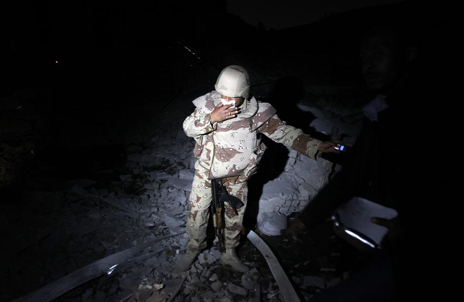 Letala zraketirala Gadafijevo rezidenco 