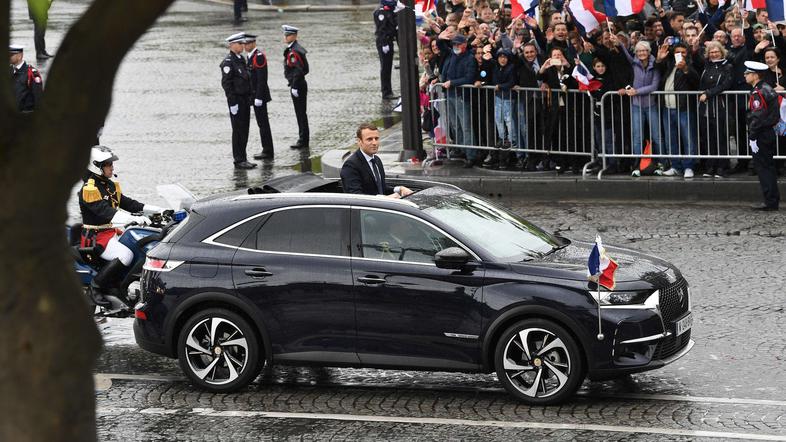 Emmanuel Macron in predsedniški avto