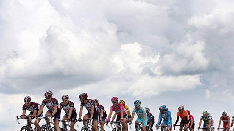 Nad Tourom se tudi po koncu dirke zbirajo temni oblaki.