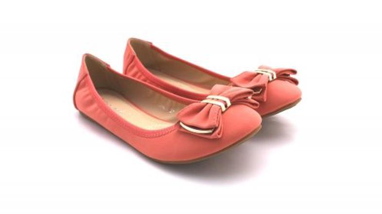 Obuta mačka, 12,99 EUR